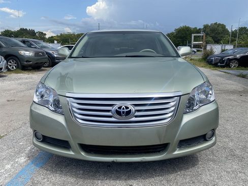 Used 2009 Toyota Avalon XLS FWD image 2