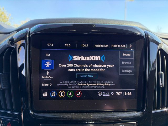 Used 2023 Chevrolet Traverse Premier FWD image 18