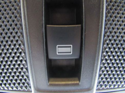 Used 2020 Mercedes-Benz GLA 250 w/ Premium Package image 56