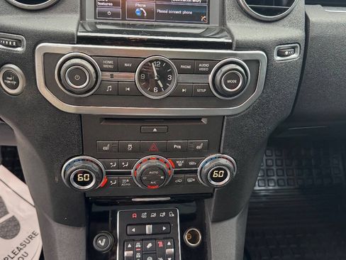 Used 2015 Land Rover LR4 HSE LUX AWD/4WD image 14