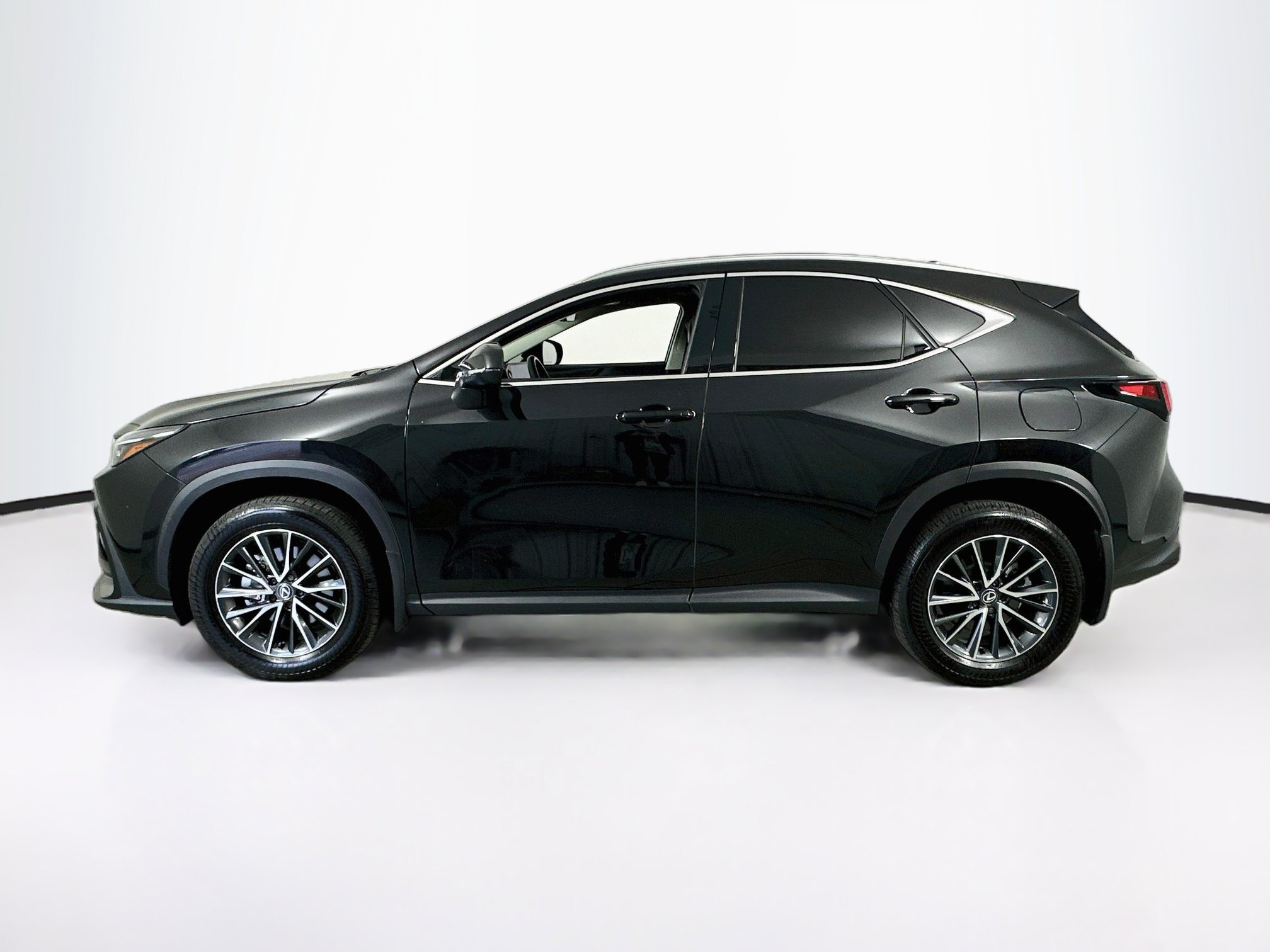 Used 2025 Lexus NX 350 AWD w/ Accessory Package (2T) image 8