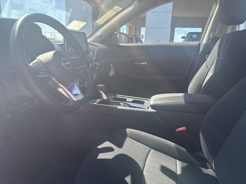 New 2025 Nissan Sentra SV FWD image 9