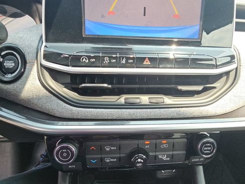 Used 2022 Jeep Compass Sport FWD image 18