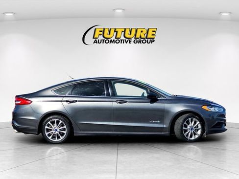 Used 2017 Ford Fusion S image 3