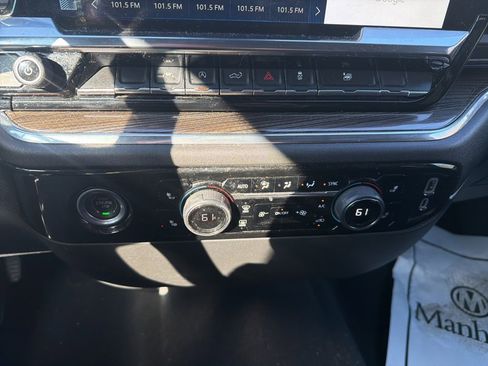 Used 2023 Chevrolet Silverado 1500 LT image 20