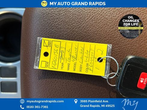 Used 2023 Toyota 4Runner Limited AWD/4WD image 38