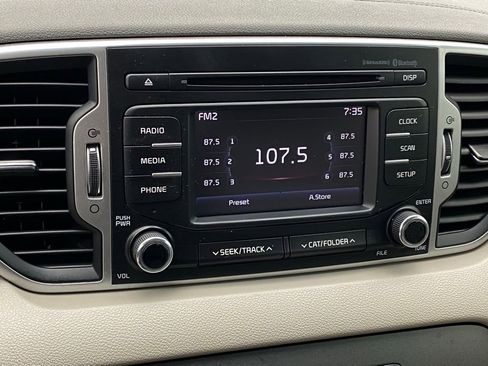 Used 2019 Kia Sportage LX FWD image 17