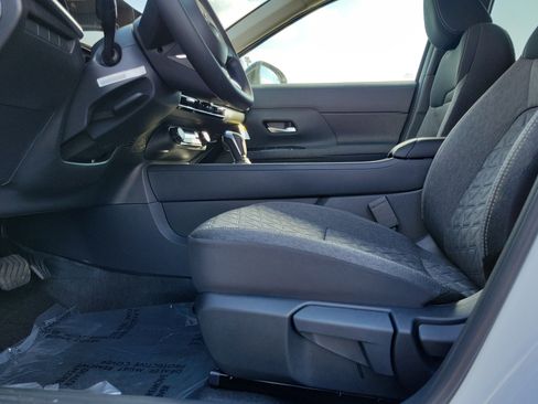 New 2026 Nissan Kicks SV w/ SV Premium Package image 16