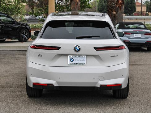 New 2026 BMW iX xDrive60 w/ Premium Package image 5