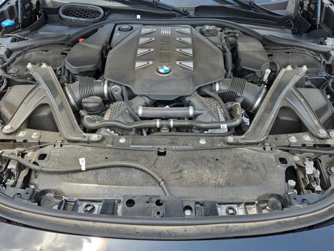 Used 2024 BMW 760i xDrive w/ Premium Package 2 AWD/4WD image 18