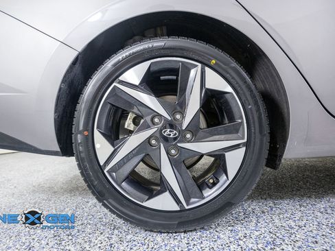 Used 2021 Hyundai Elantra SEL w/ Convenience + Premium Package FWD image 45