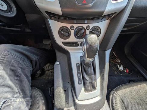 Used 2014 Ford Focus SE w/ SE Winter Package FWD image 36