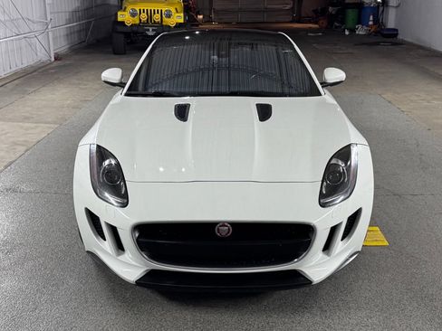 Used 2017 Jaguar F-TYPE Coupe RWD image 2