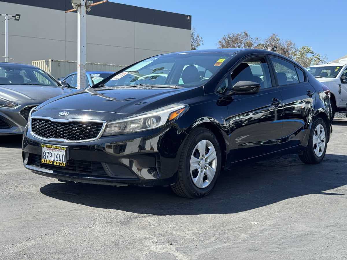Used 2017 Kia Forte LX FWD image 4