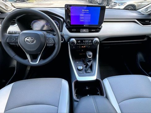 Used 2025 Toyota RAV4 Limited image 15