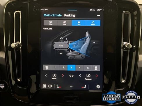 Used 2025 Volvo XC40 B5 Plus image 51