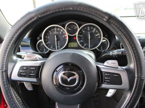 Used 2006 MAZDA MX-5 Miata Sport RWD image 11