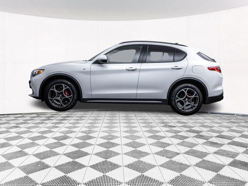 Used 2022 Alfa Romeo Stelvio Ti AWD/4WD image 7