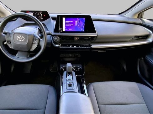 Used 2025 Toyota Prius LE FWD image 16