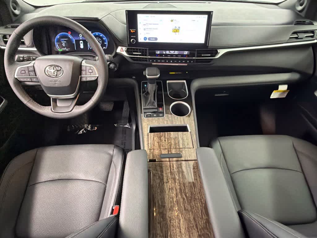 Certified 2026 Toyota Sienna Limited FWD image 38