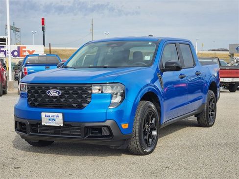 Used 2025 Ford Maverick XLT w/ XLT Luxury Package image 3