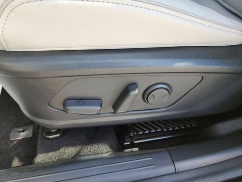 New 2026 Hyundai Tucson Limited FWD image 18