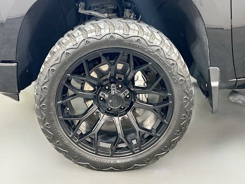 Used 2025 Chevrolet Silverado 1500 LT Trail Boss w/ LT Trail Boss Premium Package AWD/4WD image 30