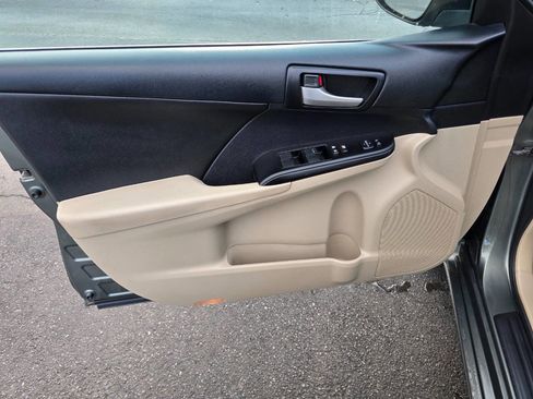 Used 2013 Toyota Camry LE image 13