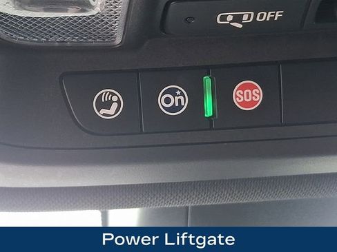 Used 2022 Chevrolet Traverse LT w/ Midnight/Sport Edition AWD/4WD image 12