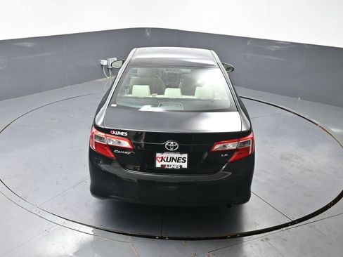 Used 2014 Toyota Camry LE FWD image 42
