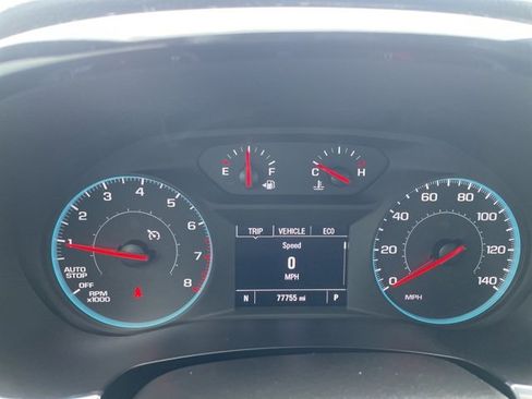 Used 2022 Chevrolet Traverse LS image 24