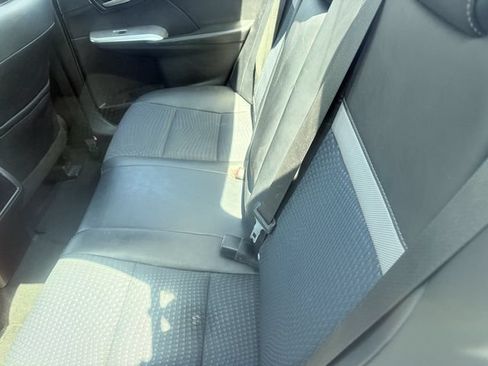 Used 2014 Toyota Camry SE FWD image 5