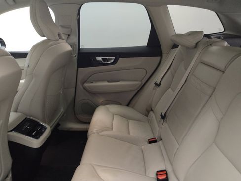Used 2021 Volvo XC60 T6 Inscription AWD/4WD image 18