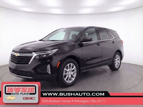 Used 2023 Chevrolet Equinox LT image 2