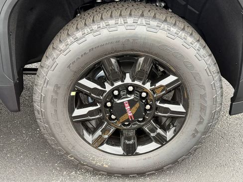 New 2026 GMC Sierra 2500 AT4 w/ AT4 Premium Plus Package AWD/4WD image 19