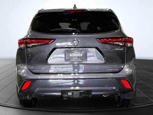 Used 2021 Toyota Highlander Limited image 4