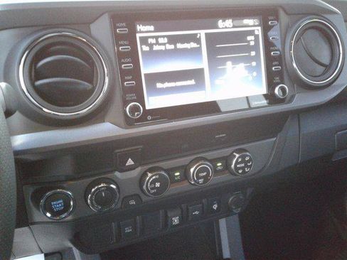 Certified 2020 Toyota Tacoma TRD Off-Road image 19