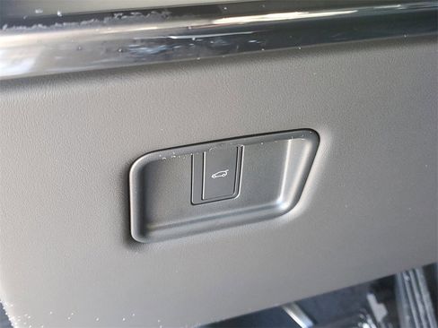 New 2026 Land Rover Range Rover Sport SE image 14