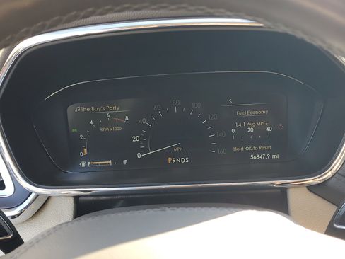 Used 2018 Lincoln Continental Reserve image 32