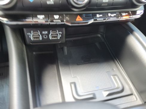 Used 2022 Dodge Durango R/T RWD image 28