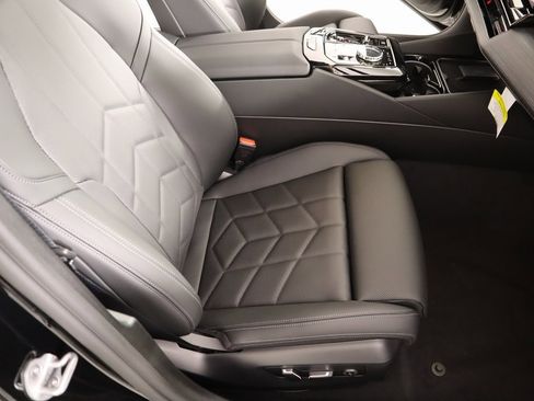 New 2025 BMW 530i xDrive w/ Executive Package image 14