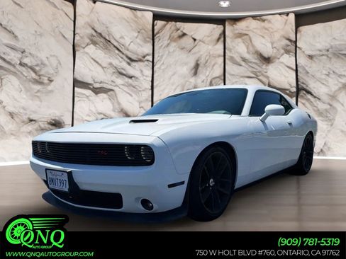 Used 2018 Dodge Challenger R/T Scat Pack RWD image 1
