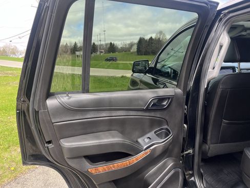 Used 2020 Chevrolet Tahoe Premier AWD/4WD image 21