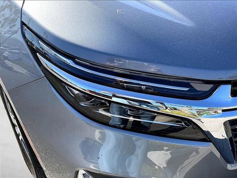 Used 2024 Chevrolet Equinox Premier FWD image 28