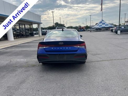 Used 2024 Hyundai Elantra SEL FWD image 6