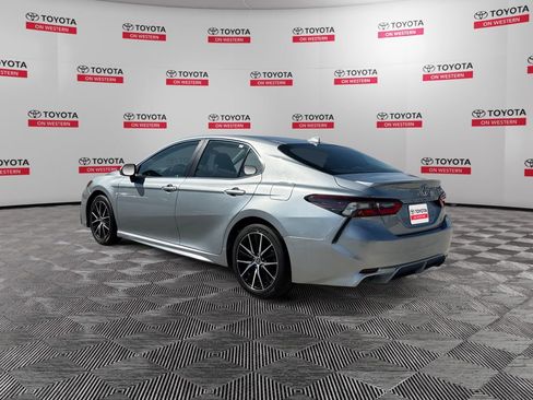 Certified 2023 Toyota Camry SE FWD image 5