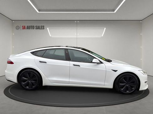 Used 2022 Tesla Model S image 6