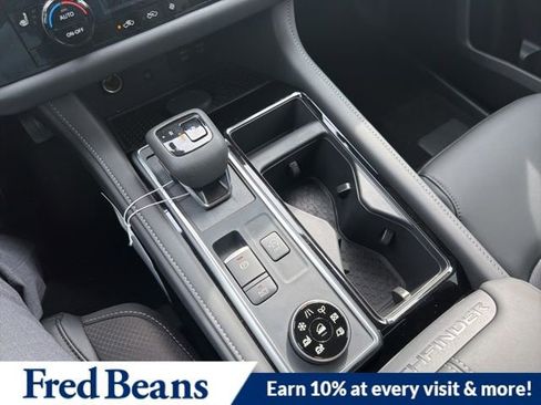 New 2026 Nissan Pathfinder SL image 24