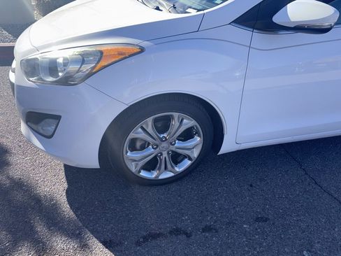 Used 2014 Hyundai Elantra GT w/ Option Group 02 image 4