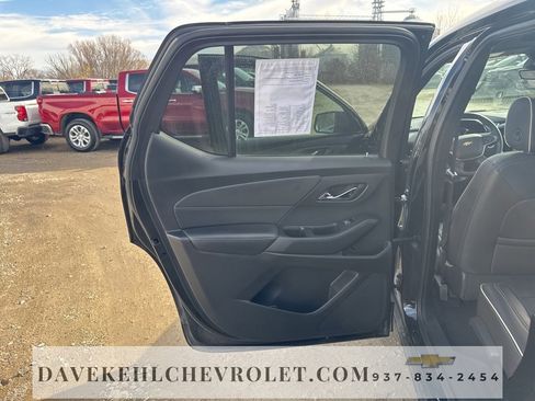 Used 2023 Chevrolet Traverse Premier image 58